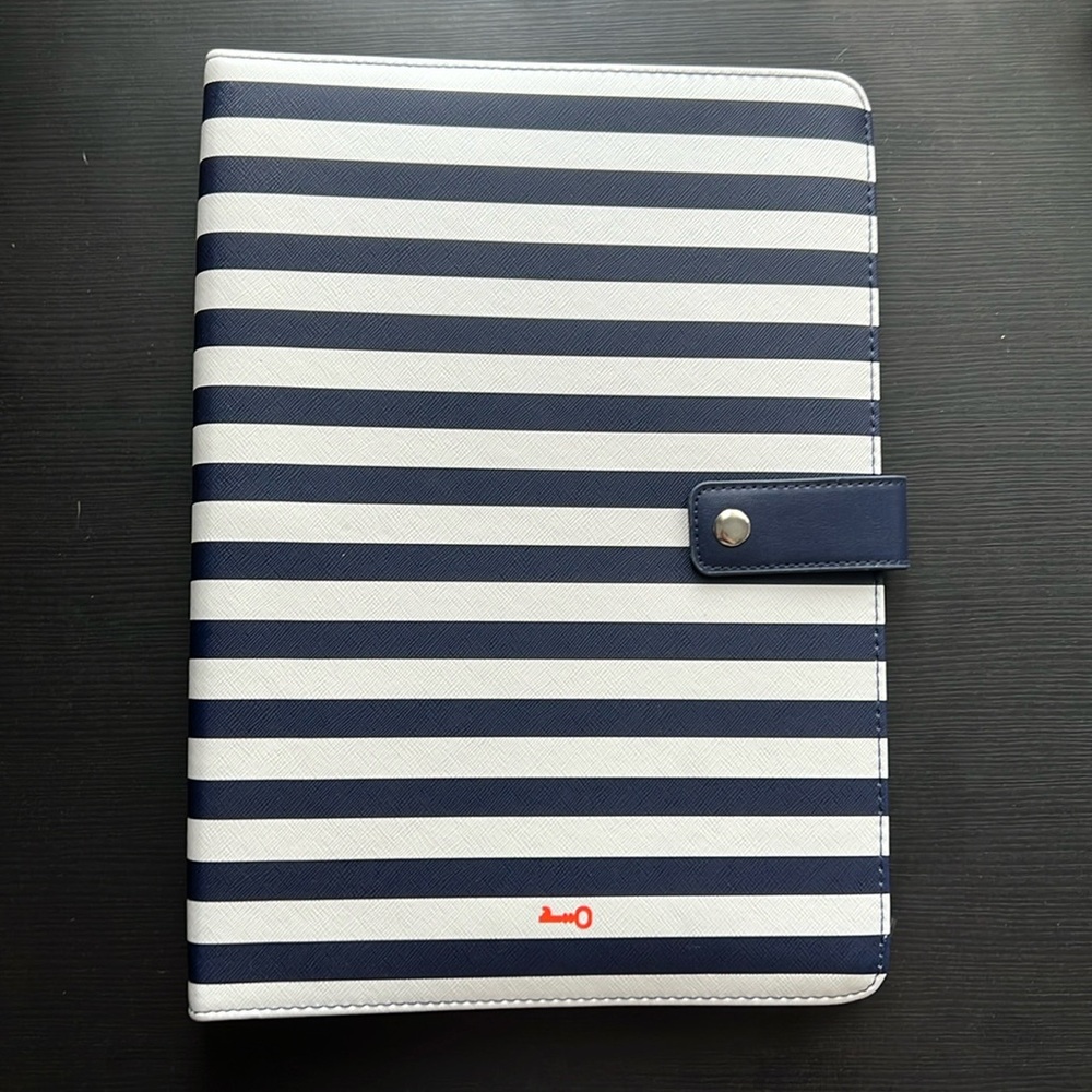 Keep Collective Charm Binder